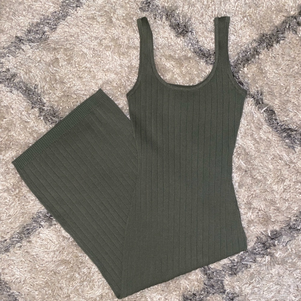 Windsor Olive Green Ribbed Bodycon Midi Dress